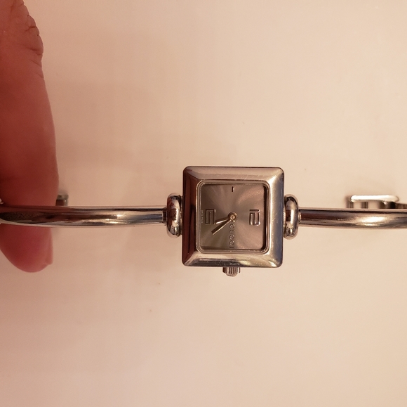 Gucci Watch - Picture 1 of 2